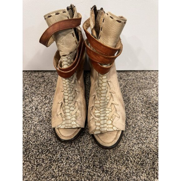 Freebird Women's Eagle Leather Peep Toe Heeled Booties Size 7 - Picture 3 of 7